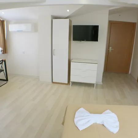 Apartment Holas *